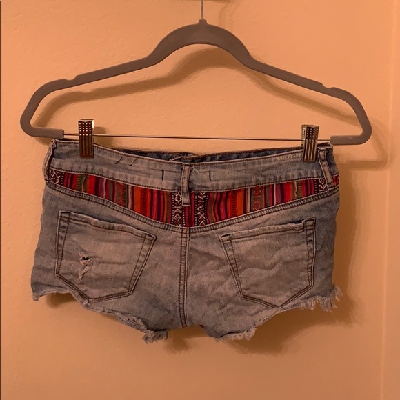 Bullhead (PacSun) short shorts🇲🇽😍 - Picture 2 of 2